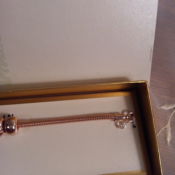 Anne Klein Heart and Key Bracelet - Picture 4 of 6